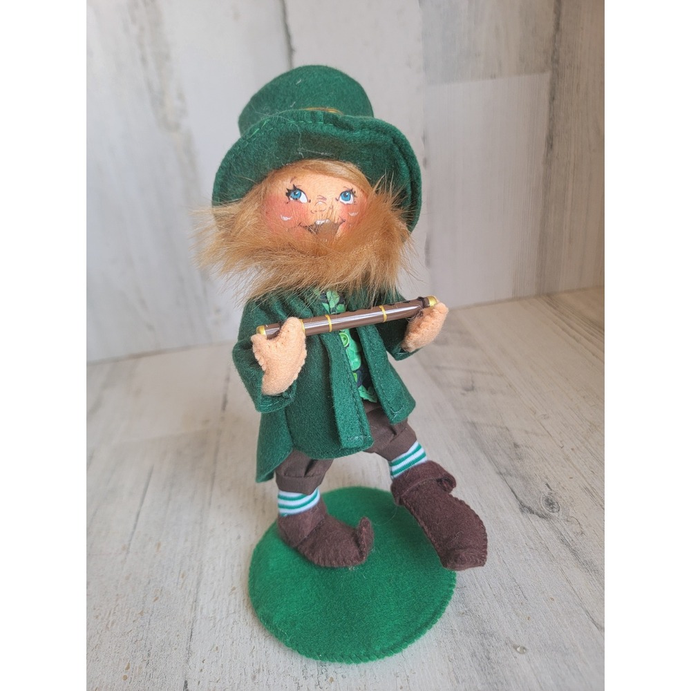 Annalee Irish leprechaun flu St Patrick's Day clover plush home figure